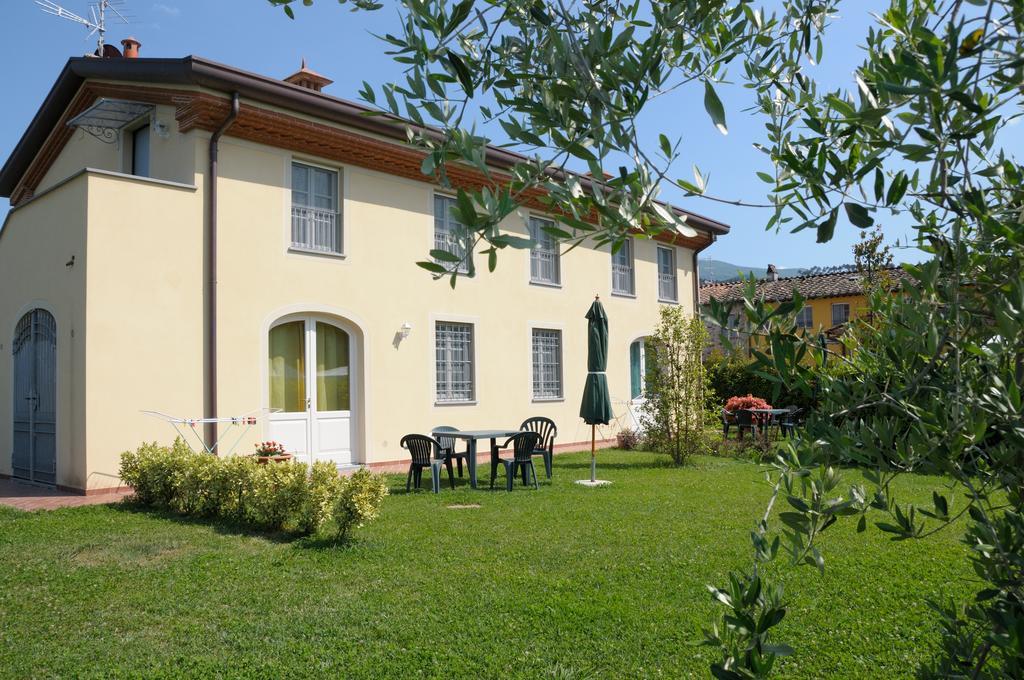 Appartamenti Vacanze Il Nottolini Capannori Exteriör bild