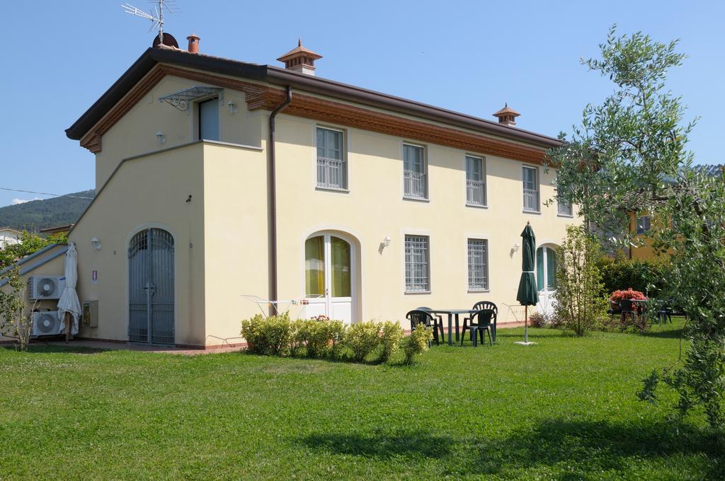 Appartamenti Vacanze Il Nottolini Capannori Exteriör bild